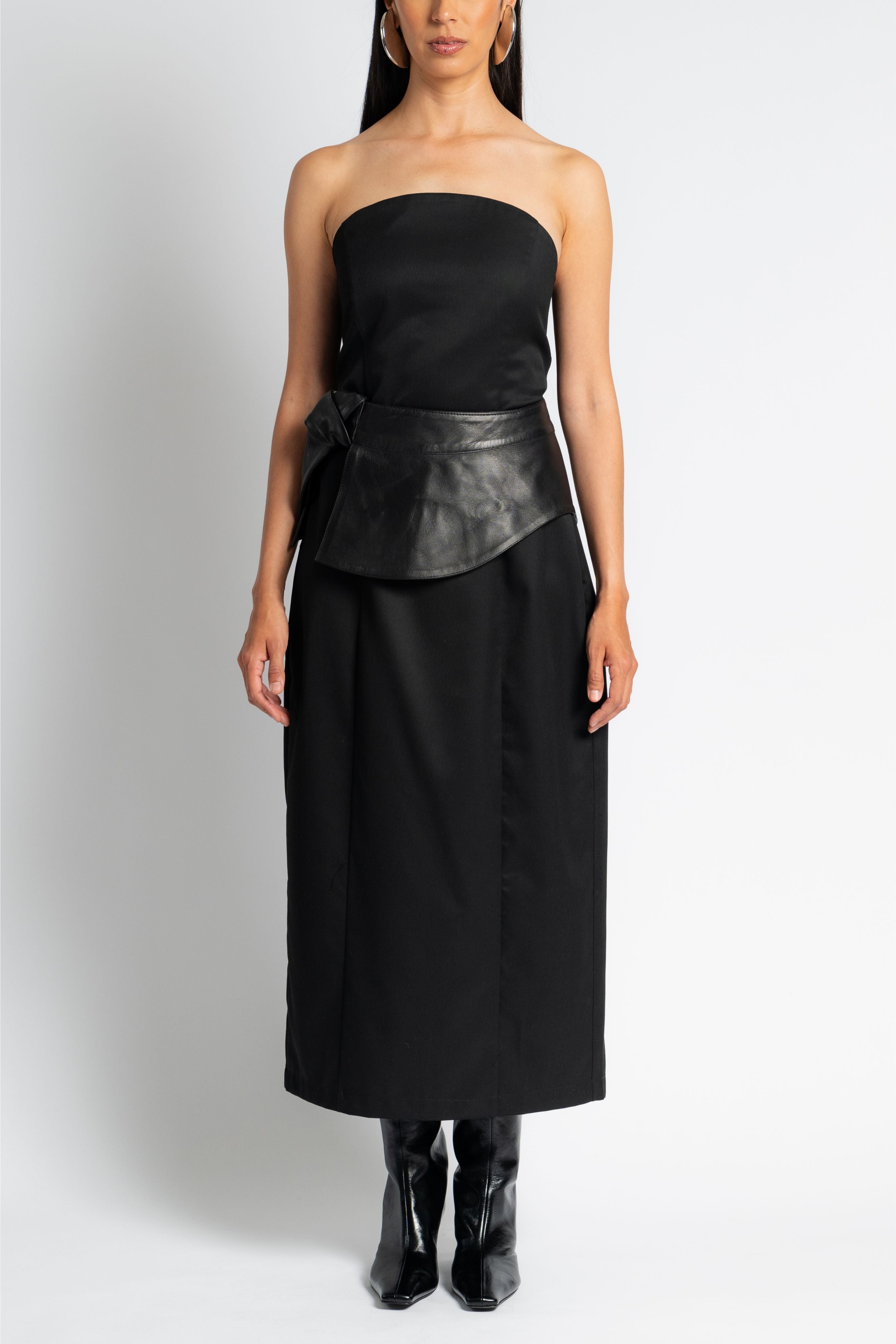 The Leather Wave Black Belt
