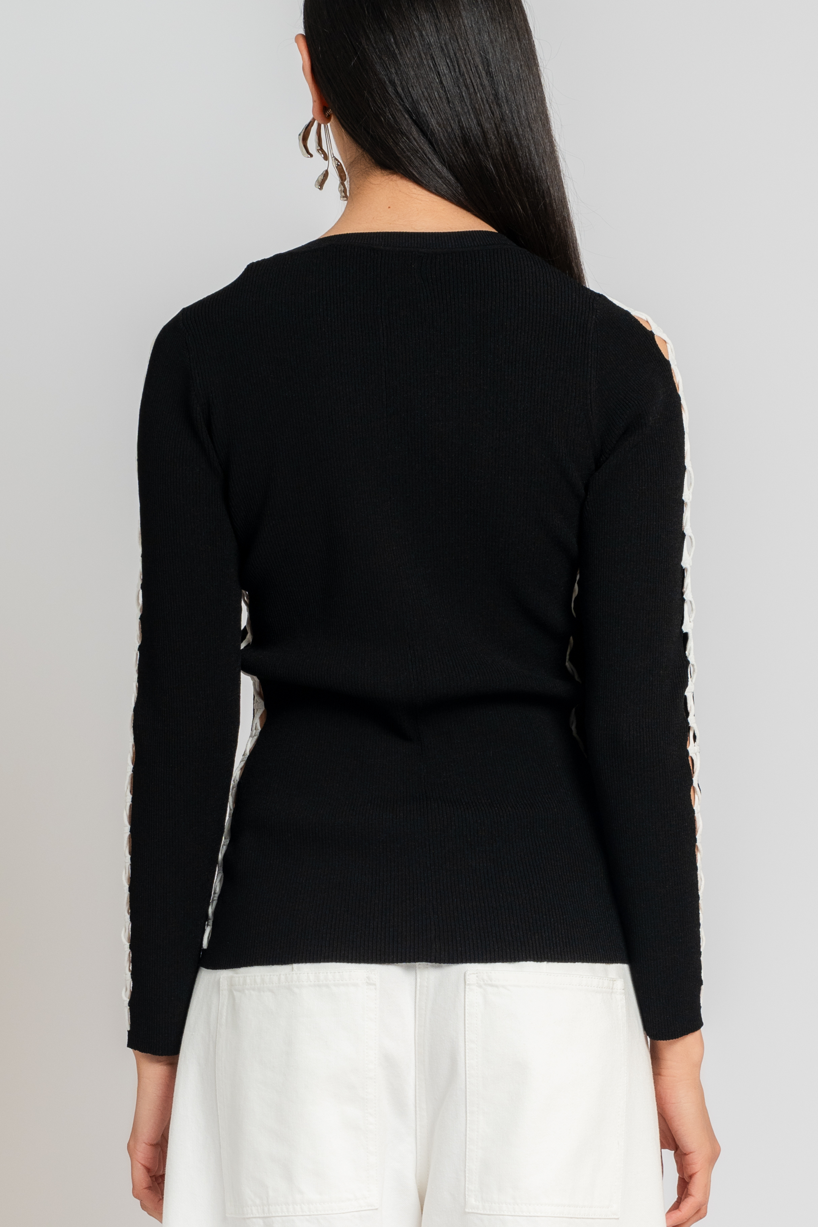 Issimo Wool Cutout Top