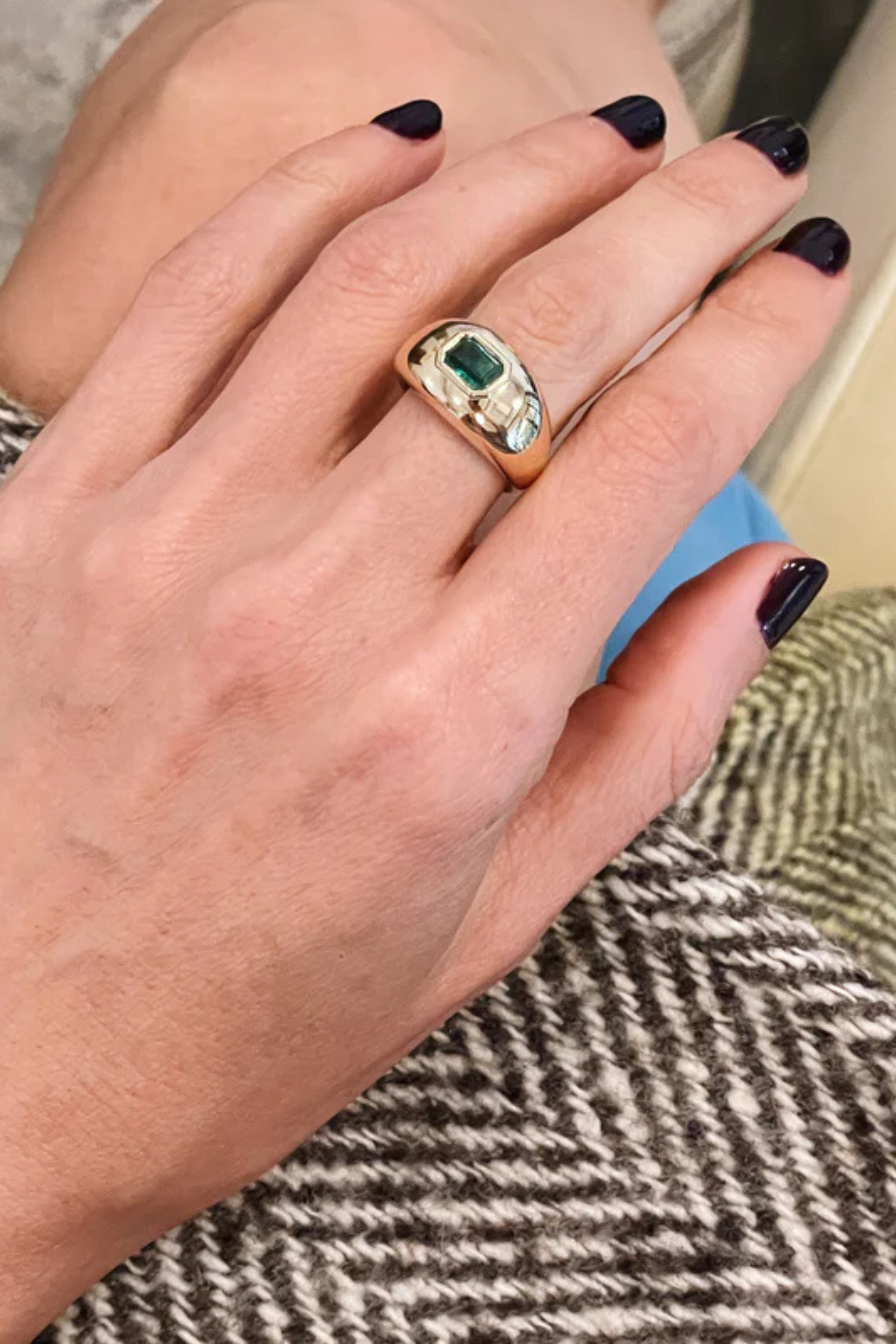 Medium Balloon Emerald Ring