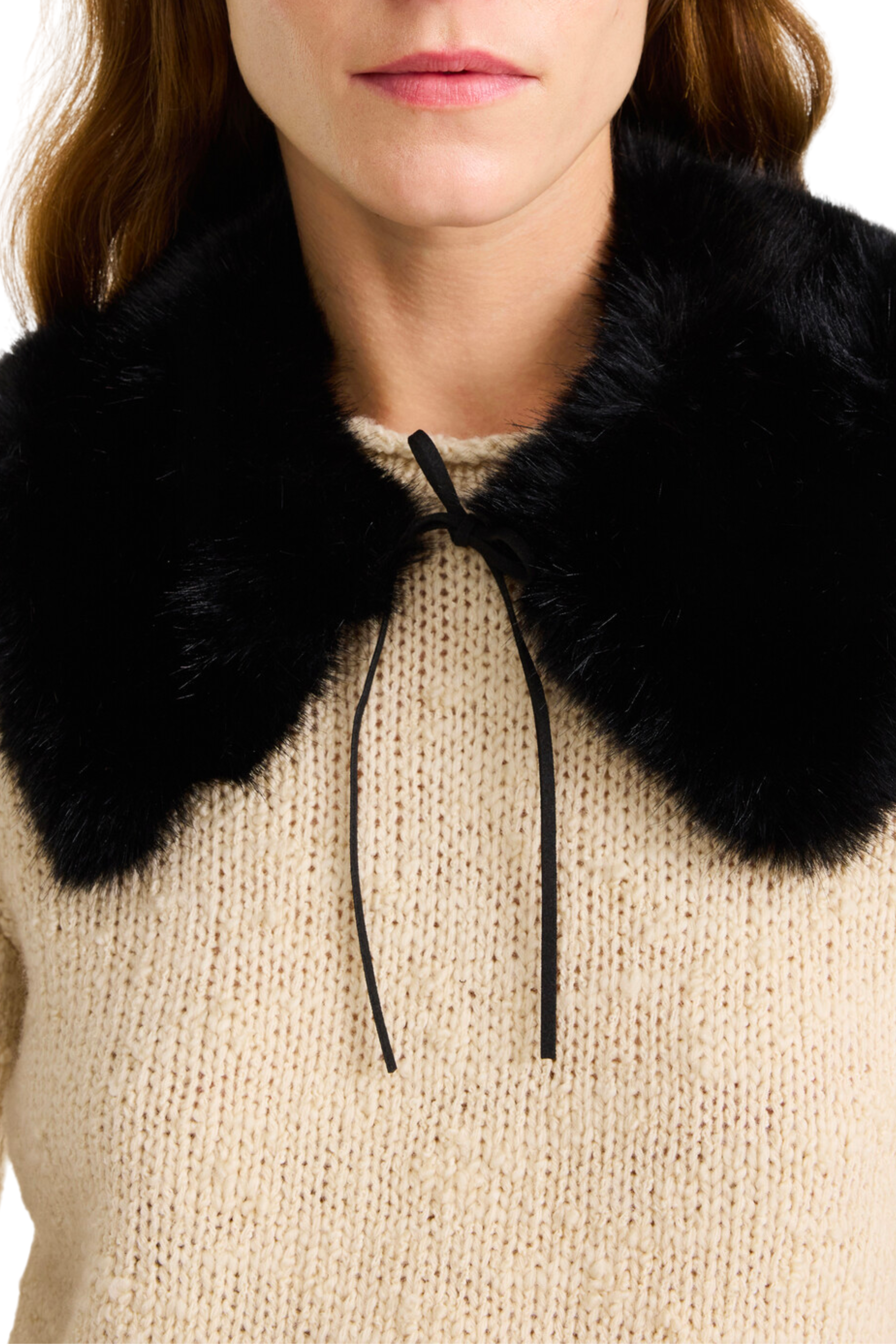 Cowie Faux Fur Collar in Black