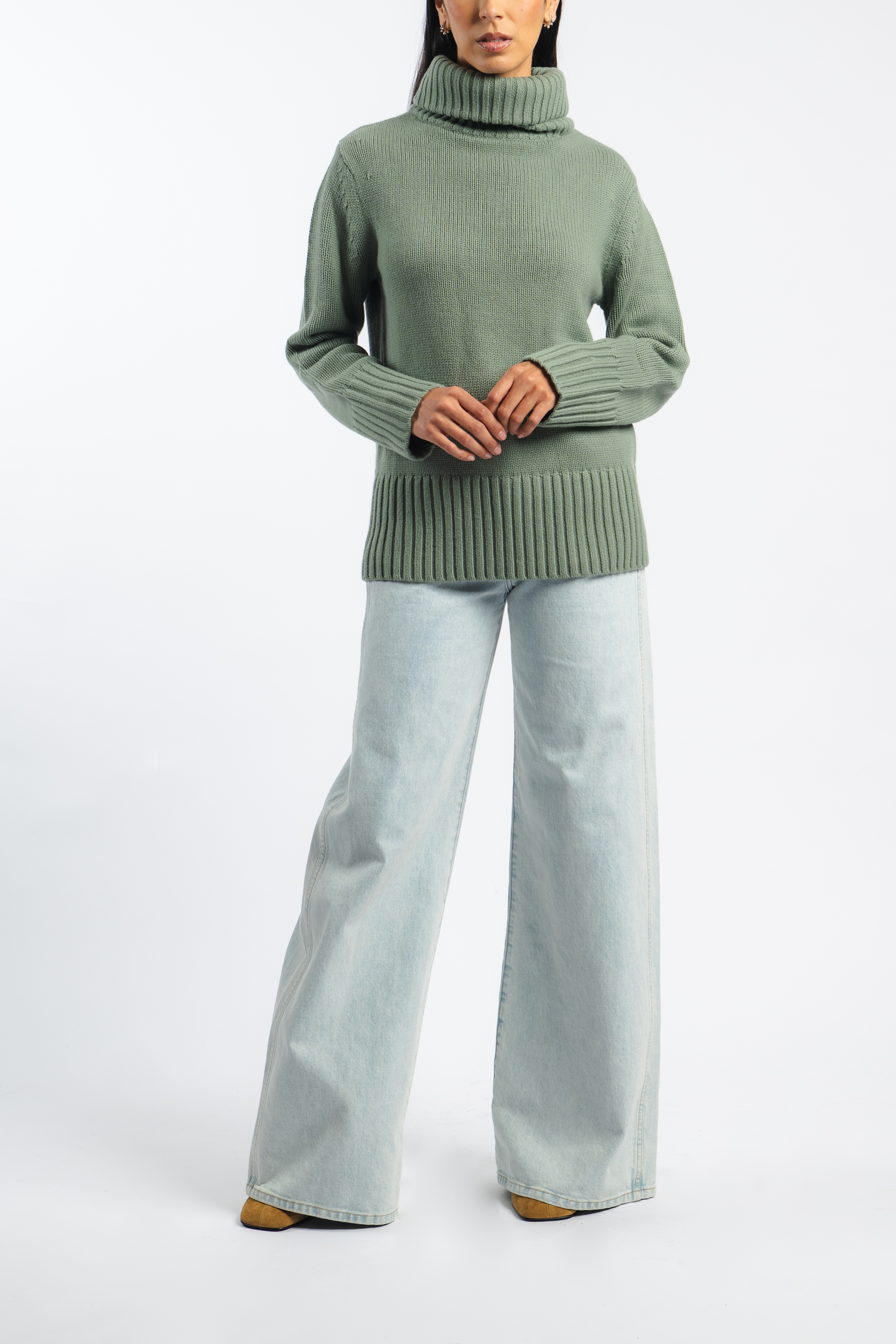 Cashmere Oversized Turtleneck in Celadon