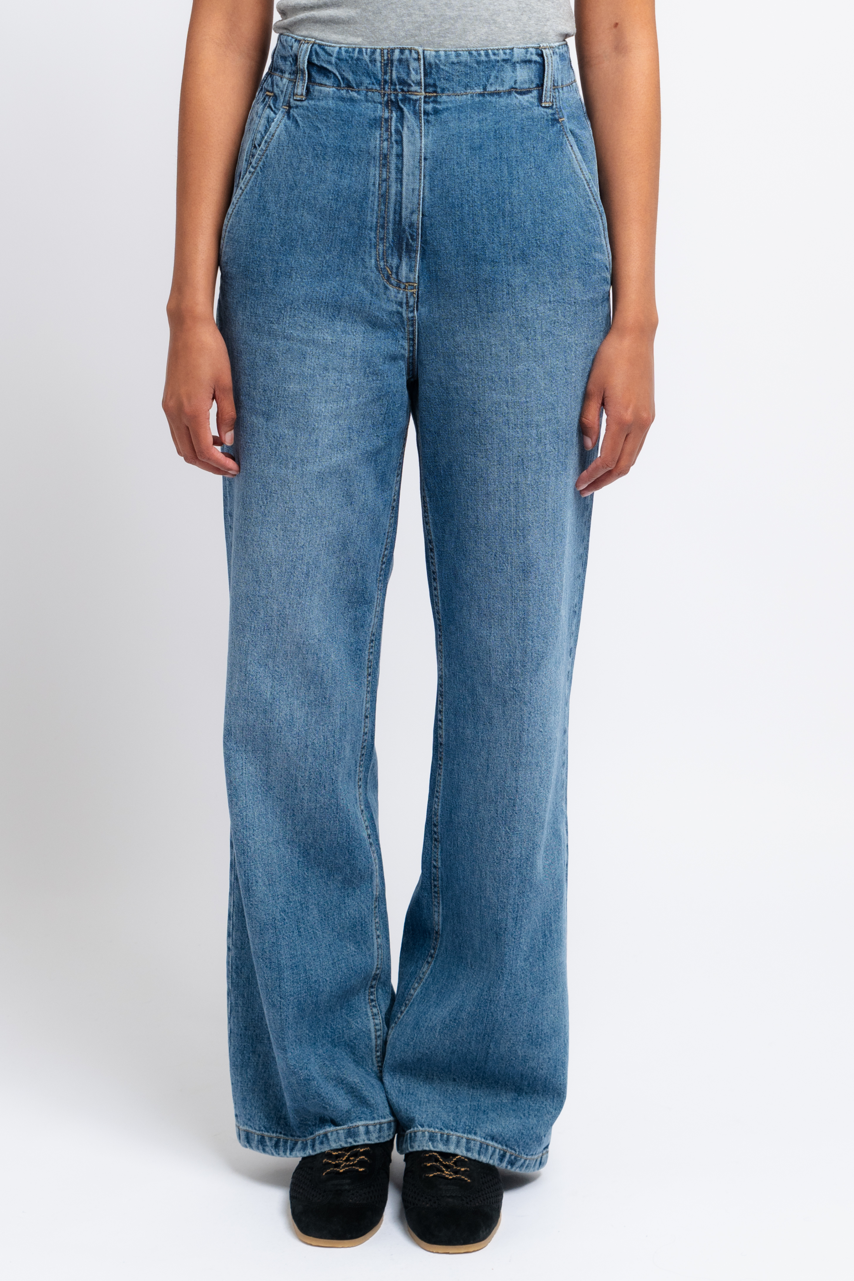 Classic Wash Barry Jeans