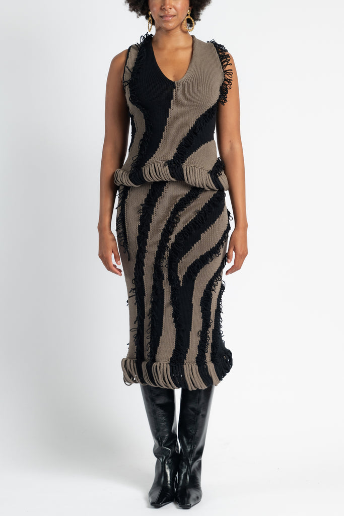 Roaring Fringe Skirt in Black