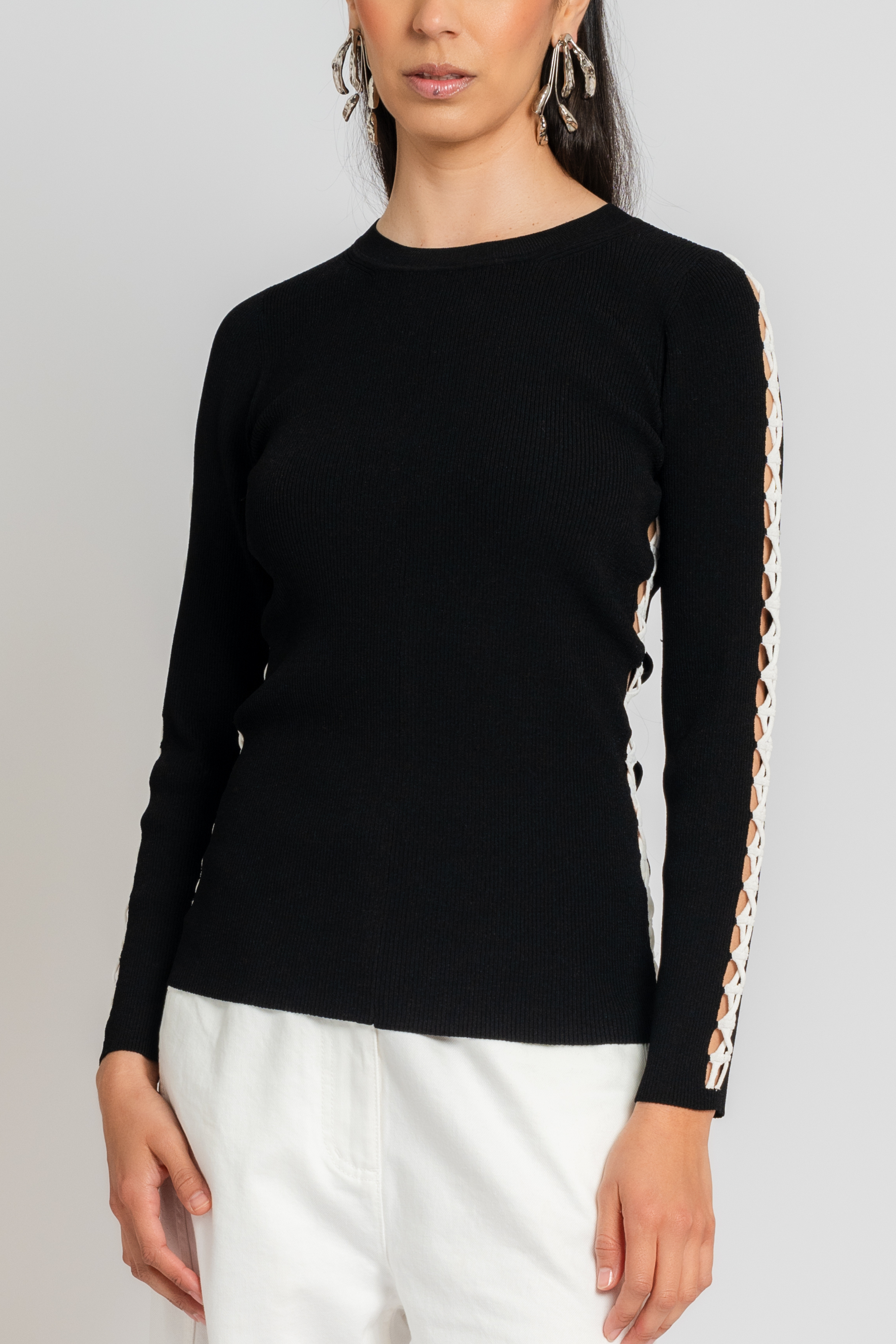 Issimo Wool Cutout Top