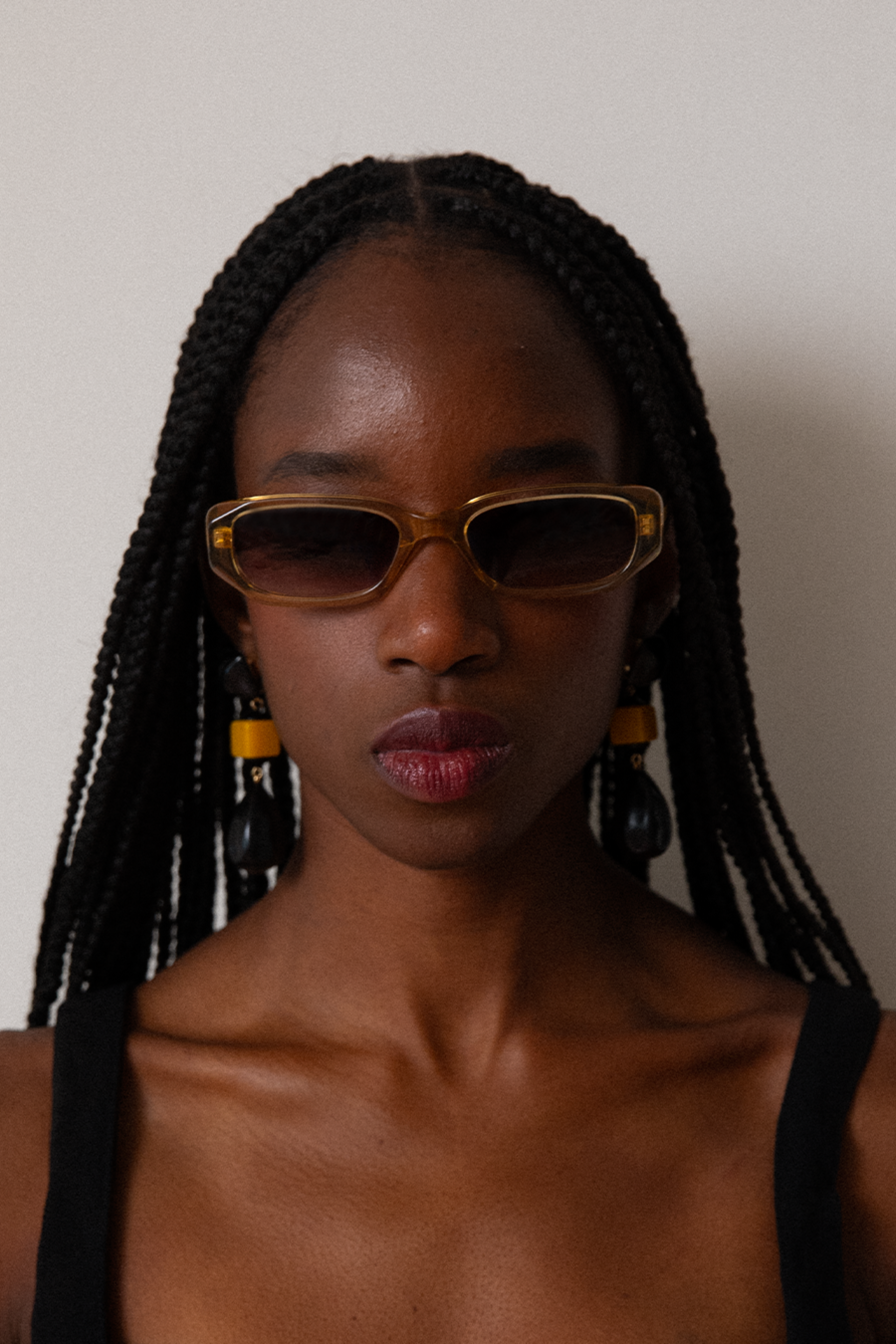Oré Sunglasses in Dark Gold