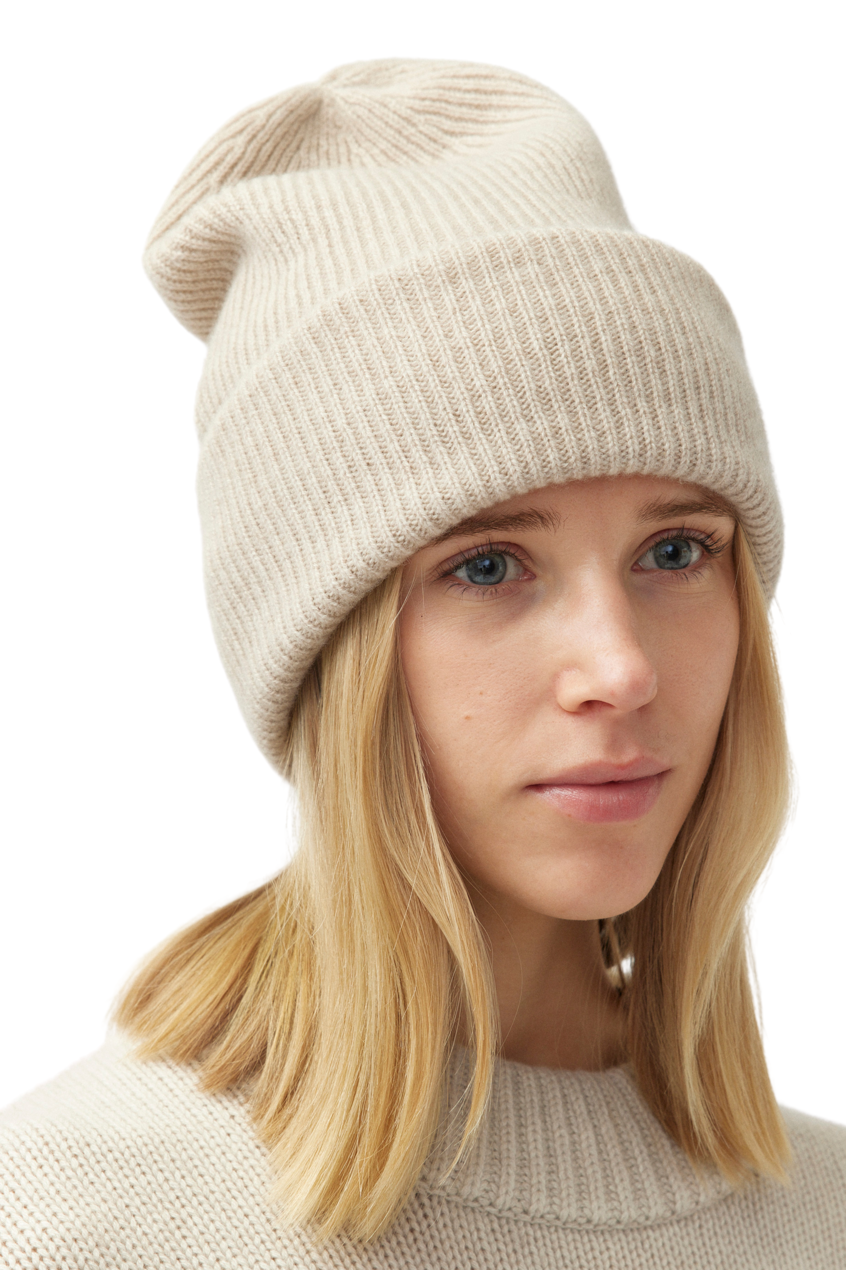 LISA YANG Stockholm Cashmere Sand Beanie